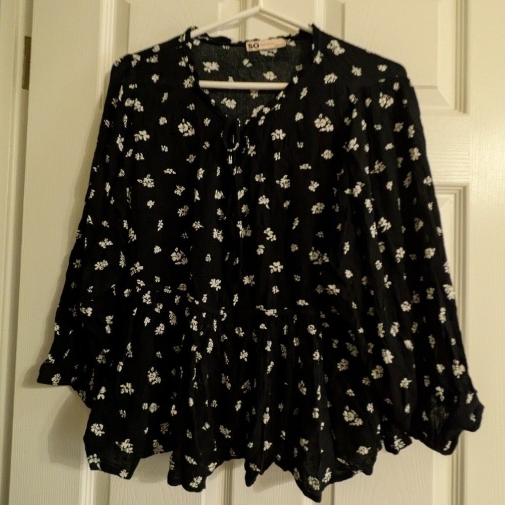SO Womens Black Floral Crinkle Gauze Tie Front Ruffle Peplum Blouse Large